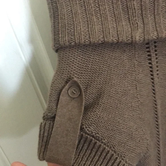 ⚡️donating soon⚡️Brown off the shoulder knit top 😍 - Picture 4 of 4